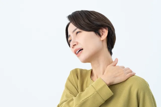 肩こり女性